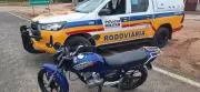 Farol Azul e Escapamento Barulhento: Condutor Inabilitado é Preso com Drogas na LMG