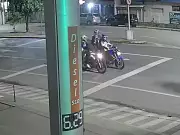 Golpe Ousado em Amparo: Bandidos Aplicam Mata-Leão em Motociclista e Fogem com Moto