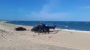 Helicóptero da FAB faz pouso de emergência em praia de Natal após falha técnica