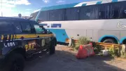 Idoso é detido por importunação sexual dentro de ônibus na BR-232: caso choca passageiros