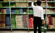 Inflação Desacelera em Outubro: Preços dos Alimentos Puxam Queda do IPCA-15 para 0,18%