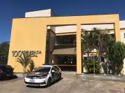 Jovem é baleado na barriga e perna em Porto Real: violência urbana assusta moradores