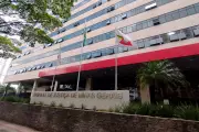 Justiça condena homem a quase 24 anos de prisão por estupro de idosa e roubo de celular em Belo Horizonte