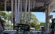 Kombi pega fogo em posto de combustíveis em Alfenas: veja o vídeo impressionante