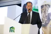 MDB lança projeto para 2026 como alternativa à polarização política no Brasil