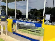 Operação no Paraná desmonta esquema internacional: armas de guerra escondidas em fundo falso de carro são apreendidas