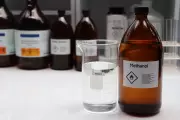 Paraná registra primeira morte por metanol: vítima em Foz do Iguaçu alerta para perigo de bebidas adulteradas