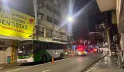 Patinete no meio da rua causa acidente e interdita via central em Campinas