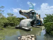 Serpente Lulu é removida da Lagoa da Jansen: escultura icônica de São Luís passa por reforma emergencial