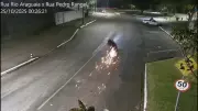 Tragédia em SC: Casal morre após colisão brutal de motoneta contra canteiro central