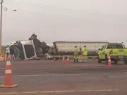 Tragédia na BR-163: Caminhoneiro morre e outro fica ferido em acidente que interdita rodovia em MT