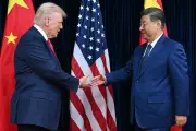 Trump anuncia fim da guerra comercial com China e redução de tarifas após reunião com Xi Jinping