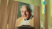 Vaticano avança na canonização de Monsenhor Angelo Angioni: padre italiano agora é venerável