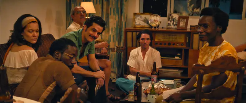 Agente Secreto: Como o Filme da Netflix Conquistou a Bahia com sua Narrativa