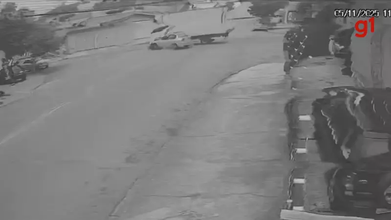 Batida Brutal em São José: Vídeo Mostra Colisão Entre Carro e Caminhão em Cruzamento Perigoso