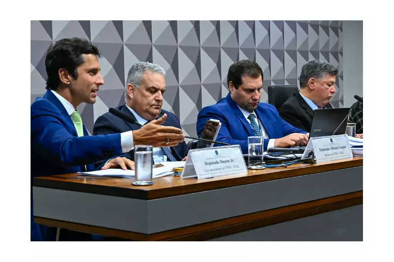 Bloqueio de R$ 220 milhões: Dirigente do INSS é ouvido na CPI sob suspeitas graves