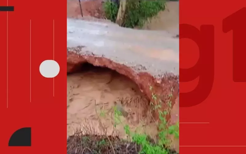 BR-135 interditada no km 320 após chuvas fortes na Bahia