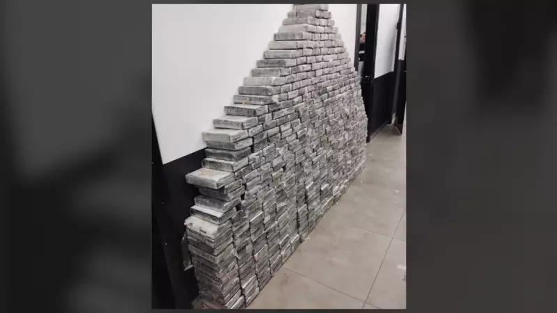 Cocaína Encontrada em Compartimento Secreto de Carro em São Roque: Veja os Detalhes da Apreensão