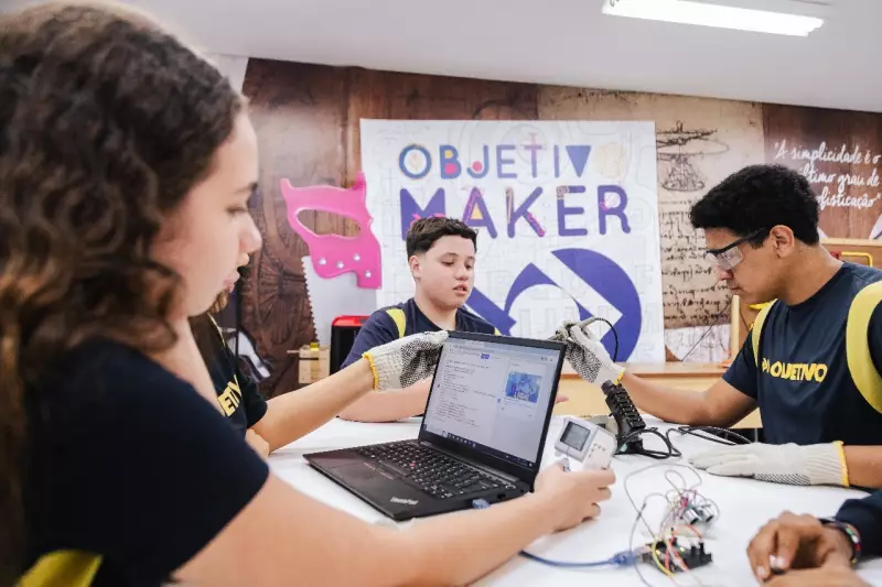 Colégio Objetivo expande programa bilíngue com intercâmbio no Canadá