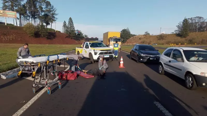 Colisão entre carro e motos deixa feridos na Anhanguera, em Piracicaba; veja detalhes