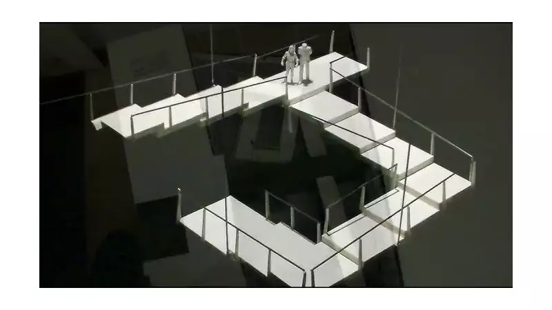 Copom na Escada de Penrose: Por Que o Banco Central Não Consegue Controlar a Inflação?