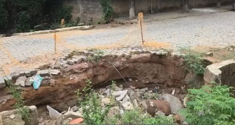 Cratera em Natividade: 3 anos de risco e abandono no Noroeste Fluminense