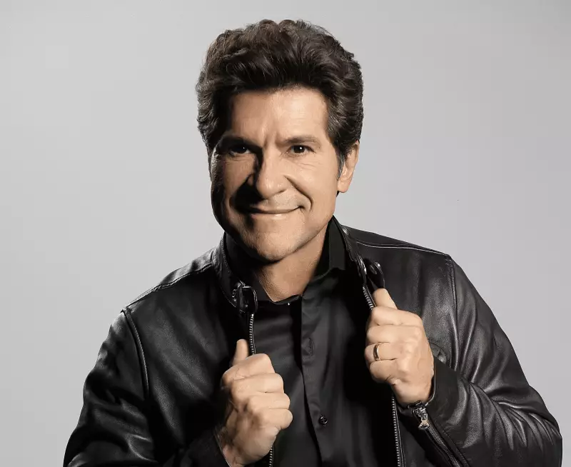 Daniel Camerata encerra Festival Santa Catarina Canta com show gratuito em Florianópolis