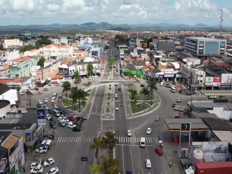 Feira de Santana: comércio tem horários alterados no feriado de 15 de novembro