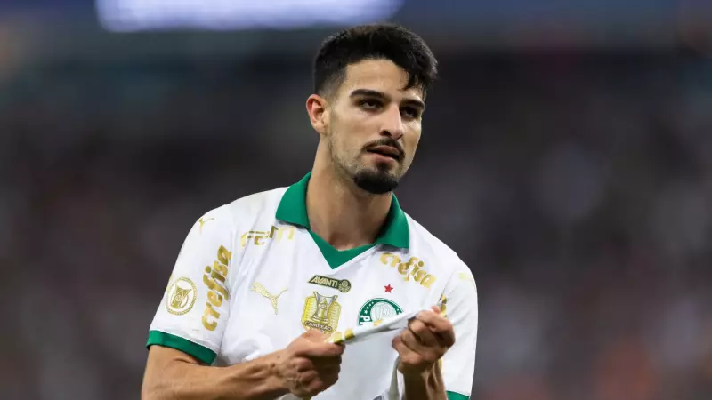 Flaco López chega a São Paulo para reforçar Palmeiras no clássico