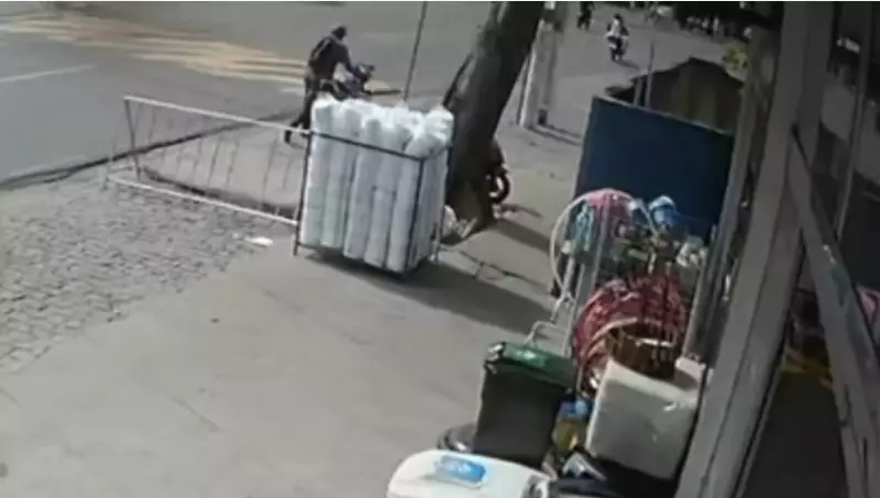 Furto de moto em Campos: homem age em 30s em avenida movimentada