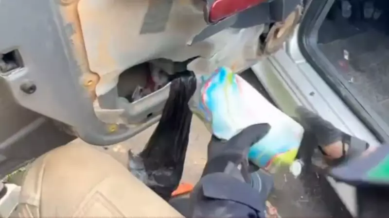 Grávida é presa com carga de crack escondida no carro após dizer que viajou para comprar enxoval no PR