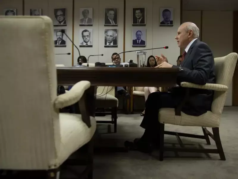 Guido Mantega: Por que BC não corta juros com Selic a 15%