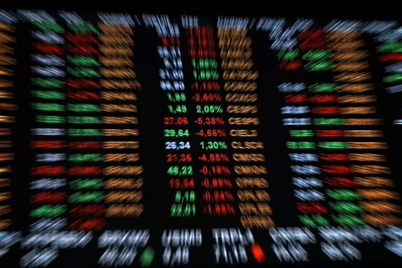 IBOVESPA DESABA: Mercado reage com nervosismo à decisão do COPOM e índice cai para 150 mil pontos