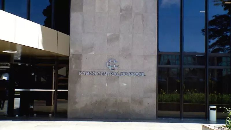 Inflação em Queda: IPCA Pode Fechar 2025 em 4,55%, Apontam Especialistas