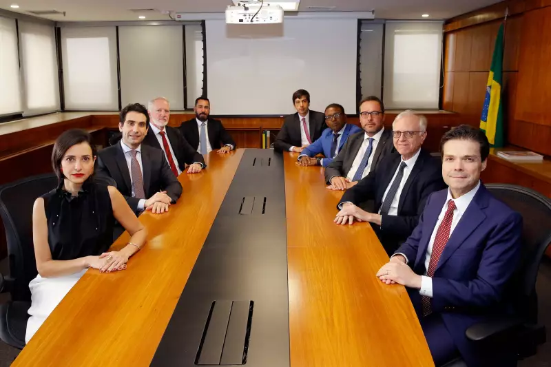 Inflação teima em desafiar o BC: projeções recuam, mas ainda superam teto da meta às vésperas do Copom