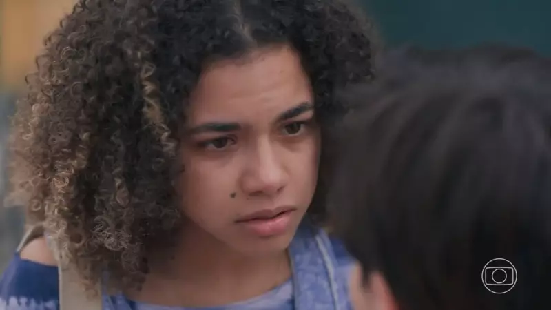 Joélly amplia acordo com Samira por remédios da avó em Três Graças