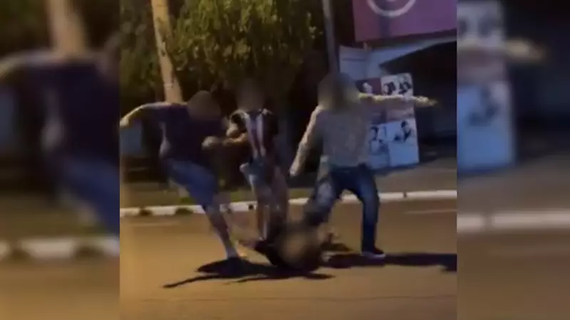 Jovem é brutalmente espancado por grupo em Buritama; agressão foi registrada em vídeo