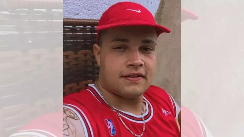 Jovem de 22 anos é executado a tiros na calçada de casa em Jales