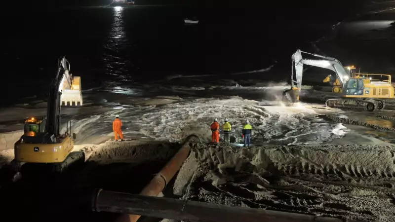 Maior obra de alargamento de praia do Brasil avança em SC: veja imagens impressionantes