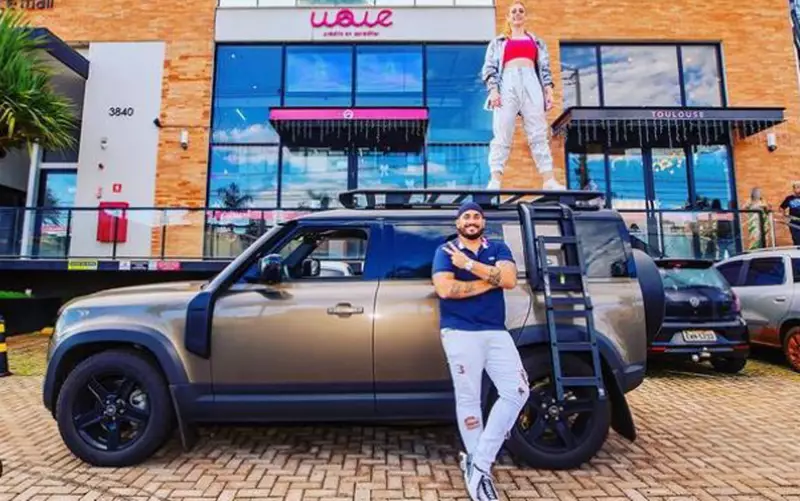 MP pede leilão antecipado de imóveis de Ana Pink por dívidas de R$ 230 mil