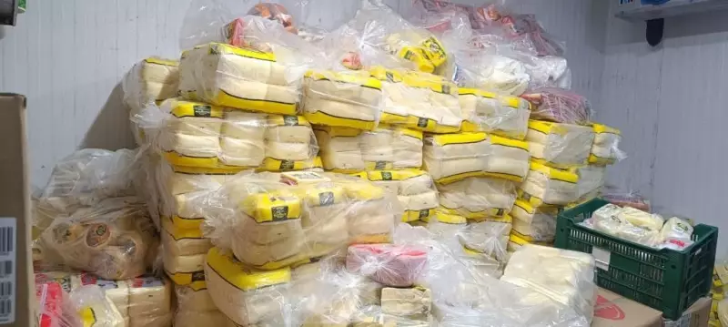 Operação em Cuiabá apreende queijos, presuntos e salames VENCIDOS à venda em mercados | Risco à saúde pública