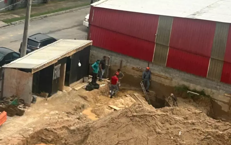 Operário sofre queda em buraco de 3 metros em Sorocaba: veja detalhes do acidente