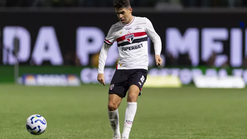 Oscar do São Paulo tem problema cardíaco durante exames