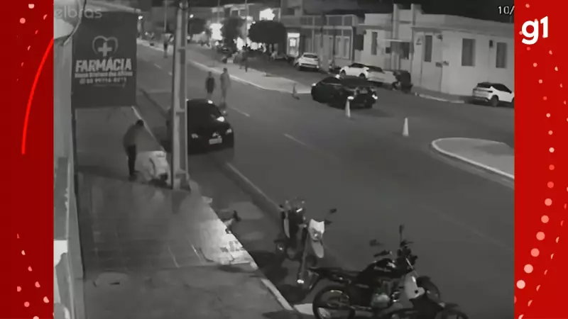 Pai derruba filho de 3 anos em praça pública na Paraíba: vídeo