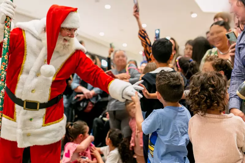 Papai Noel Chegou ao Jockey Plaza: A Magia do Natal Já Tomou Conta de Curitiba! ✨?