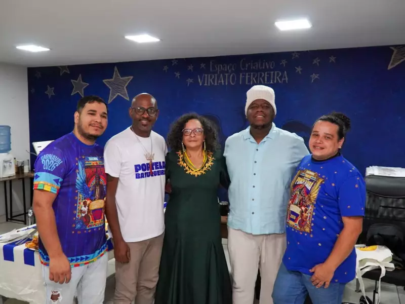 Portela cria traje de imortal da ABL para Ana Maria Gonçalves