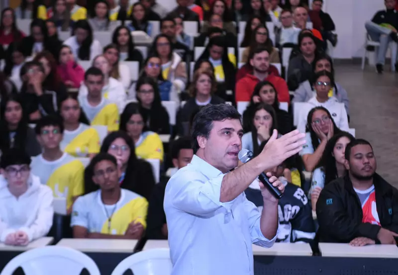 Prefeitura planeja gastar R$ 10 milhões em vinho, peru e alfajores para servidores