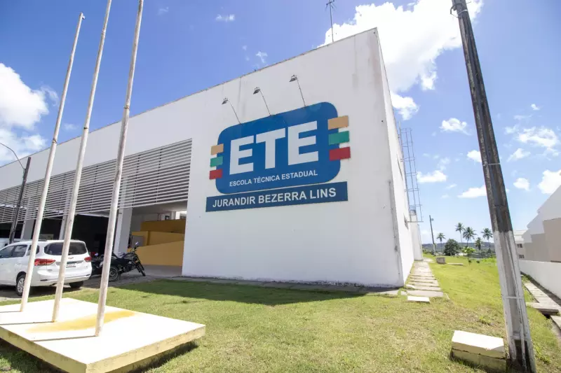 Serviços Gratuitos no Grande Recife: Matrículas em Escolas Técnicas, Mutirões de Saúde e Cidadania