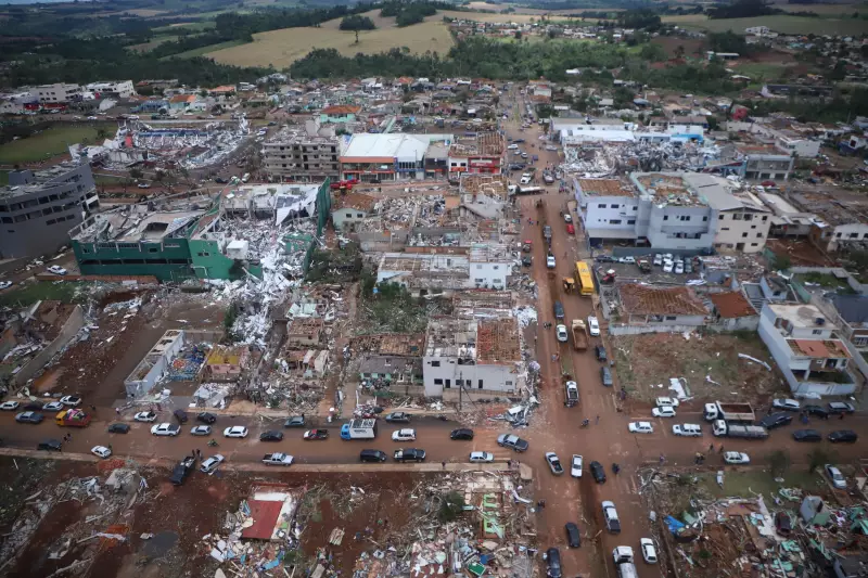 Tornado EF3 devasta 90% de Rio Bonito do Iguaçu com ventos de 250 km/h