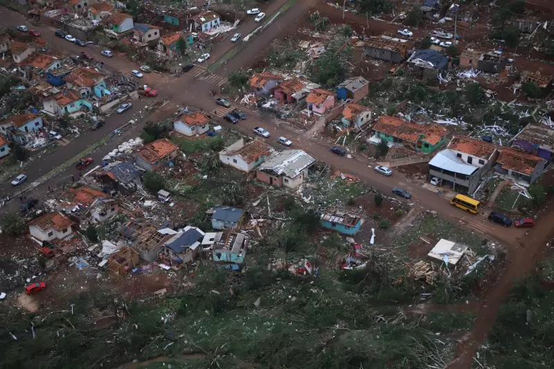 Tornado no Paraná: Rio Bonito do Iguaçu tenta reconstrução após devastação